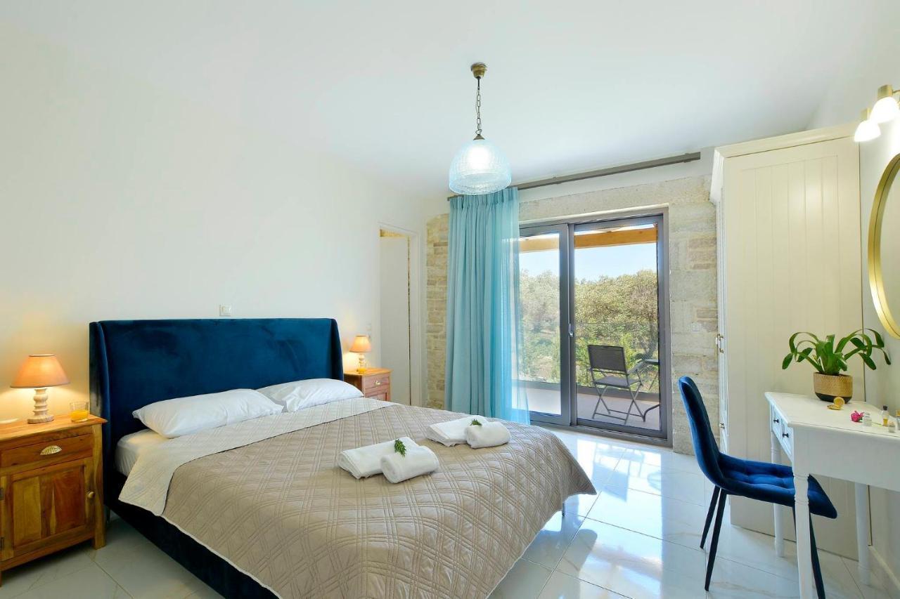 Zeas Villa *