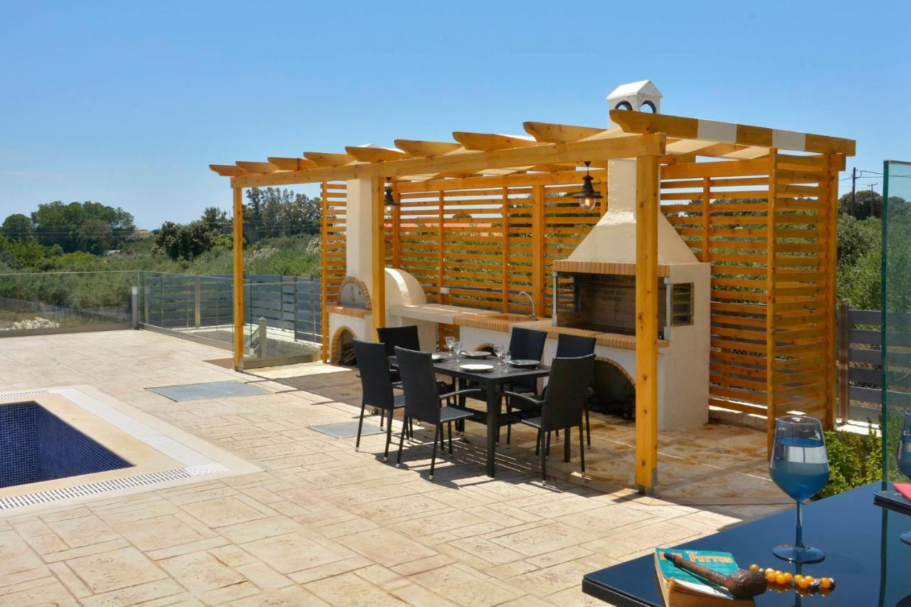 Zeas Vila Halikounas